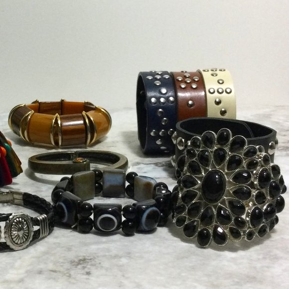 14 Assorted Bracelet Grab Bag - Picture 3 of 4